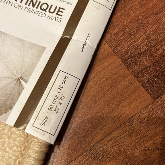 New hundred percent nylon printed rug - Picture 3 of 8